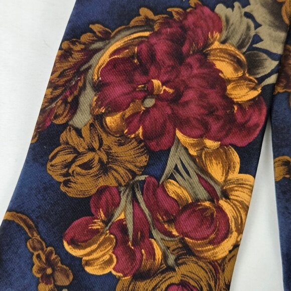 Pierre Cardin 100% Silk Men's Tie Red Gold Floral Pattern Navy Blue Background - Picture 4 of 9